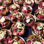 Tartare frais en panier bois avec coquillages par audelices-de-july à Castelnaudary,